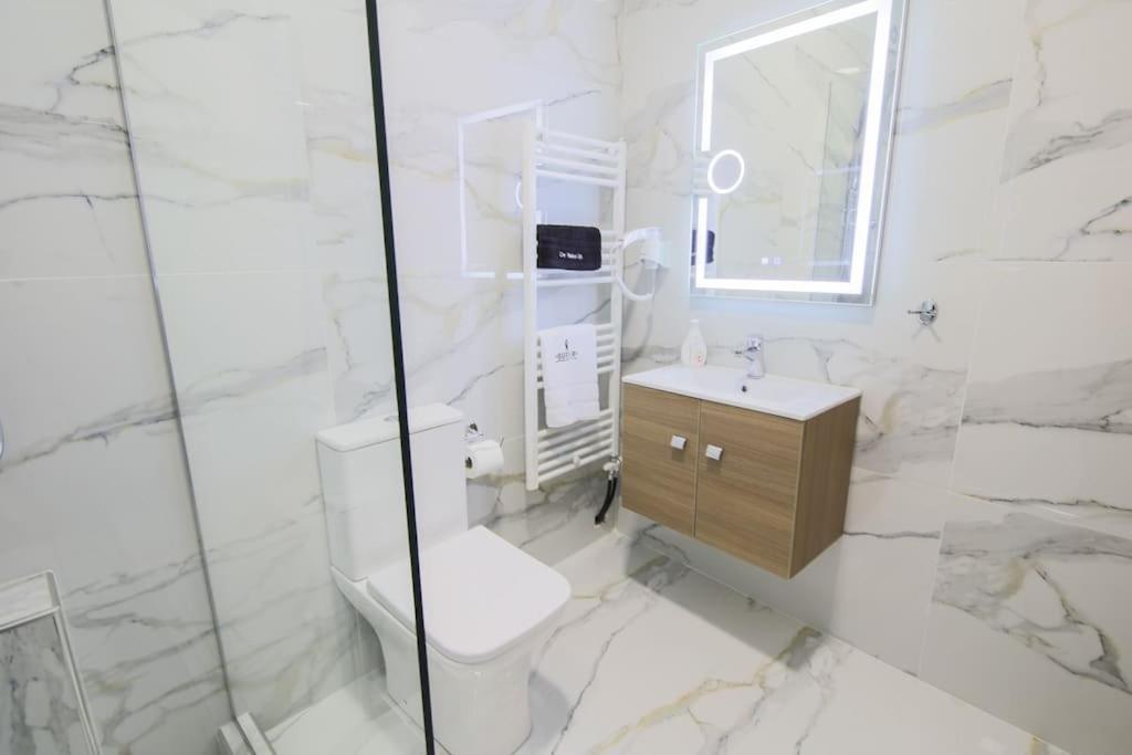 Apartment La Casa New Central Coastal & Jacuzzi
