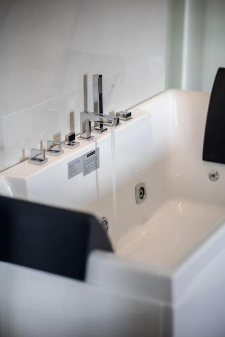 Apartment La Casa New Central Coastal & Jacuzzi Volos